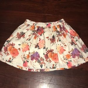 Forever 21 flower skit girls size: 9/10